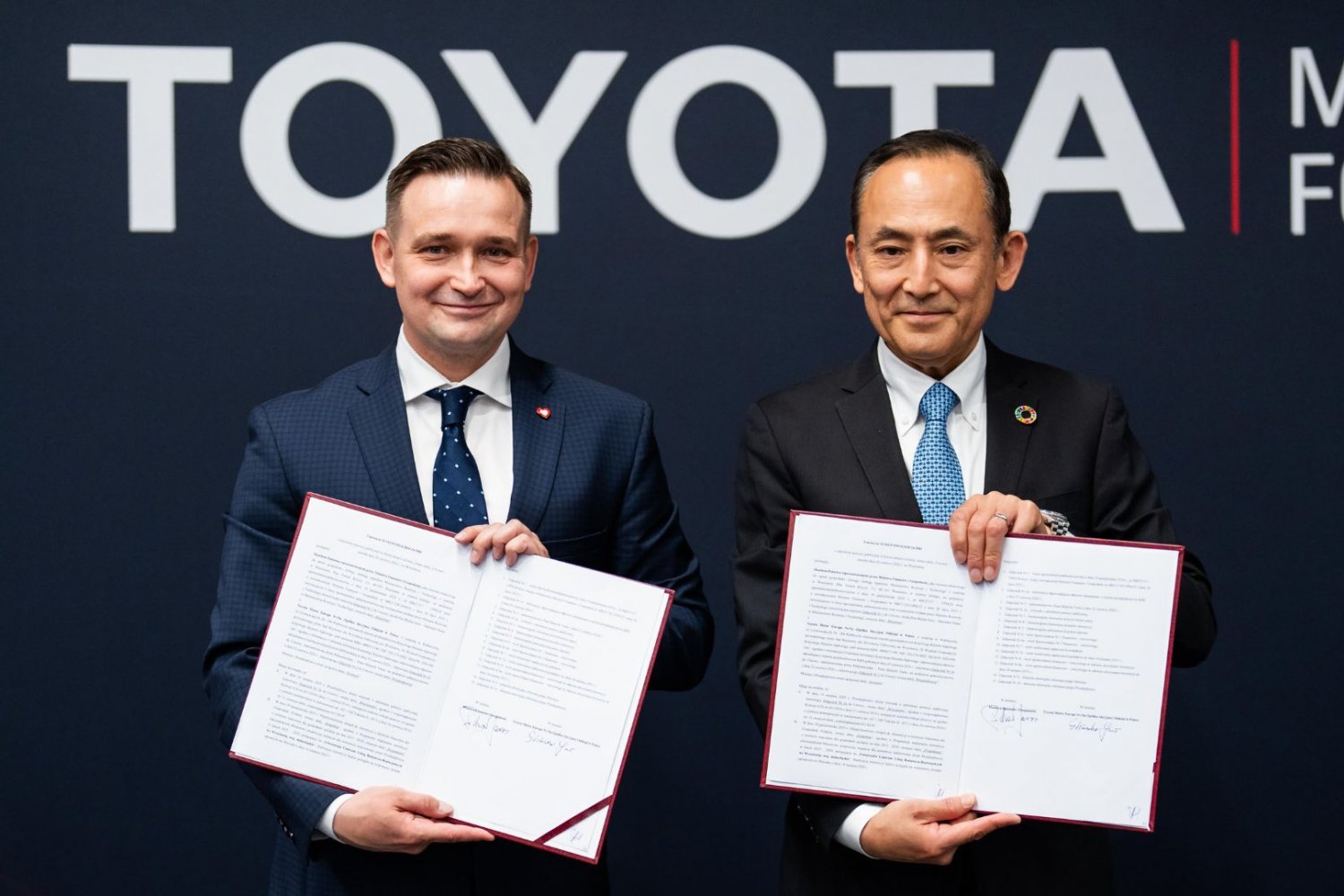 Michał Jaros (z lewej) i Shinichi Yasui (z prawej)