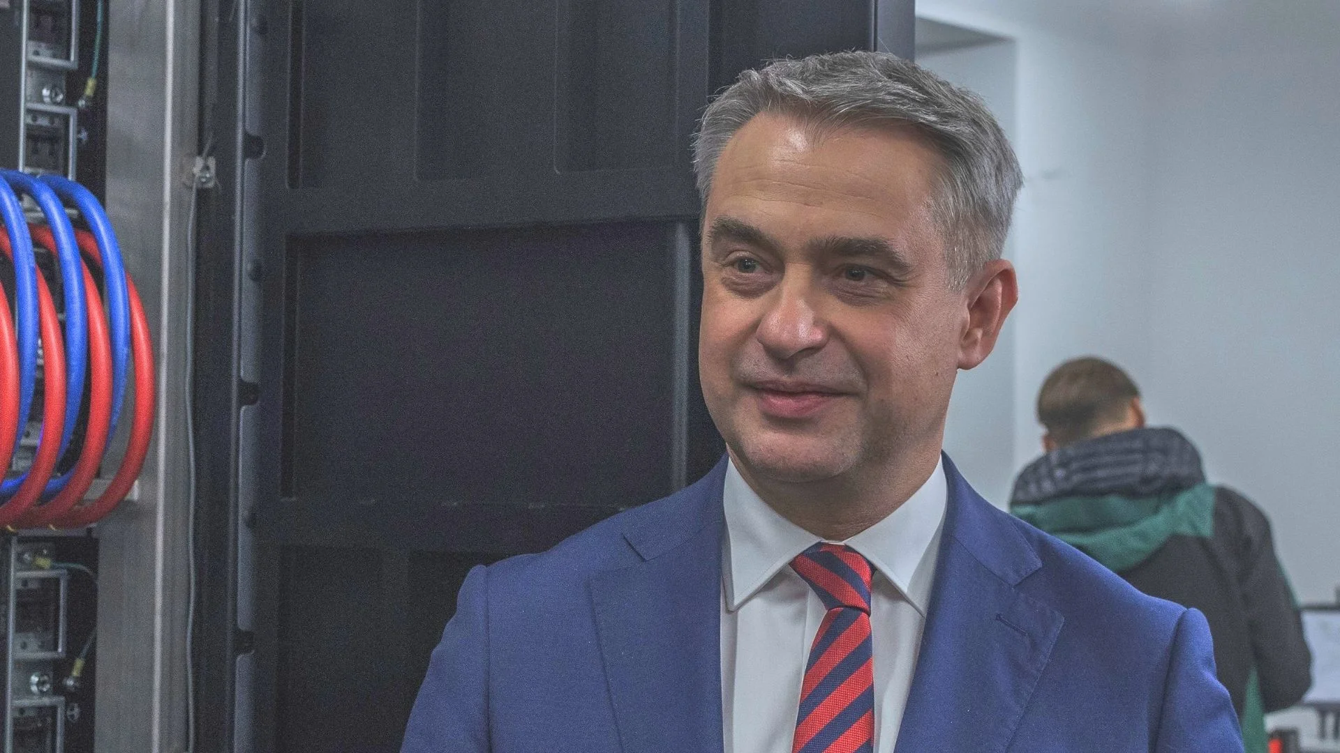 Minister cyfryzacji ujawnił dane Mety. Tyle oszustw wymierzono w Polaków