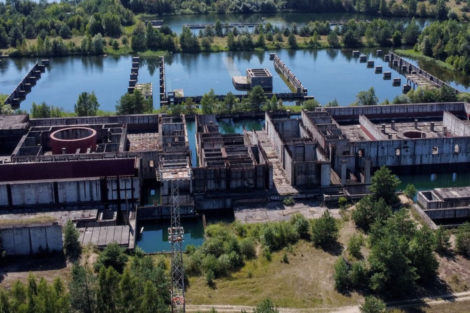 Nieukończona elektrownia jądrowa Żarnowiec.