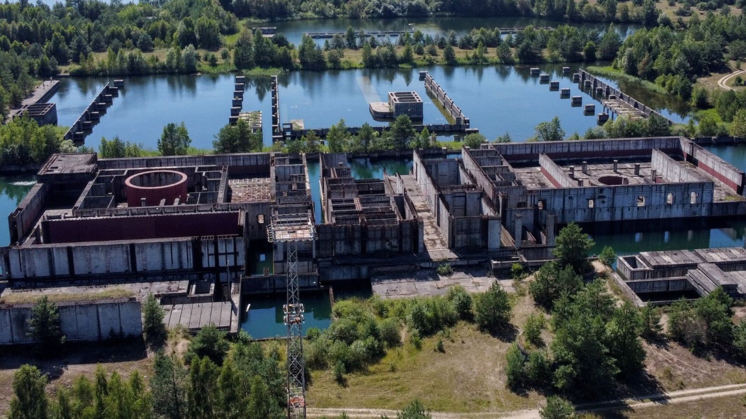 Żarnowiec dostanie drugie życie. Atomowy sen PRL-u nadal z potencjałem Nieukończona elektrownia jądrowa Żarnowiec.