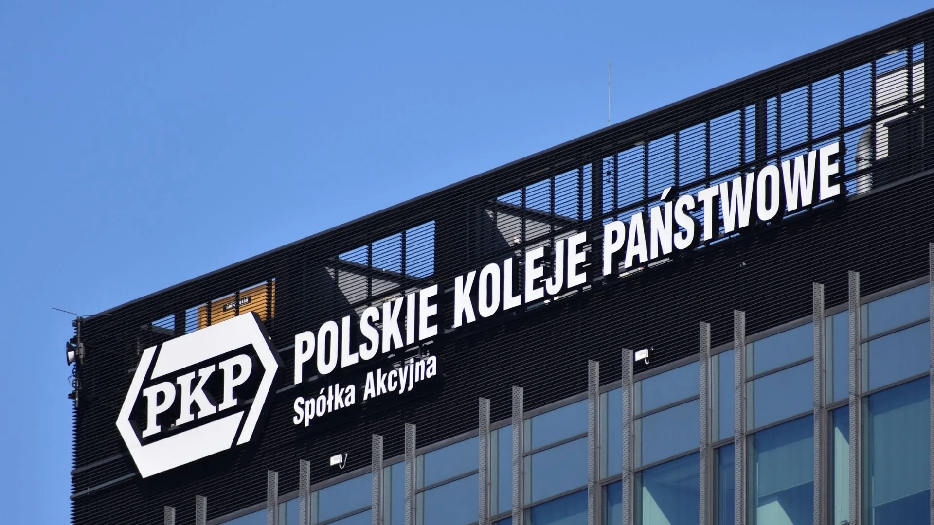 Nowy dworzec w Łomży coraz bliżej. PKP wyda ponad 9 mln zł. PKP SA