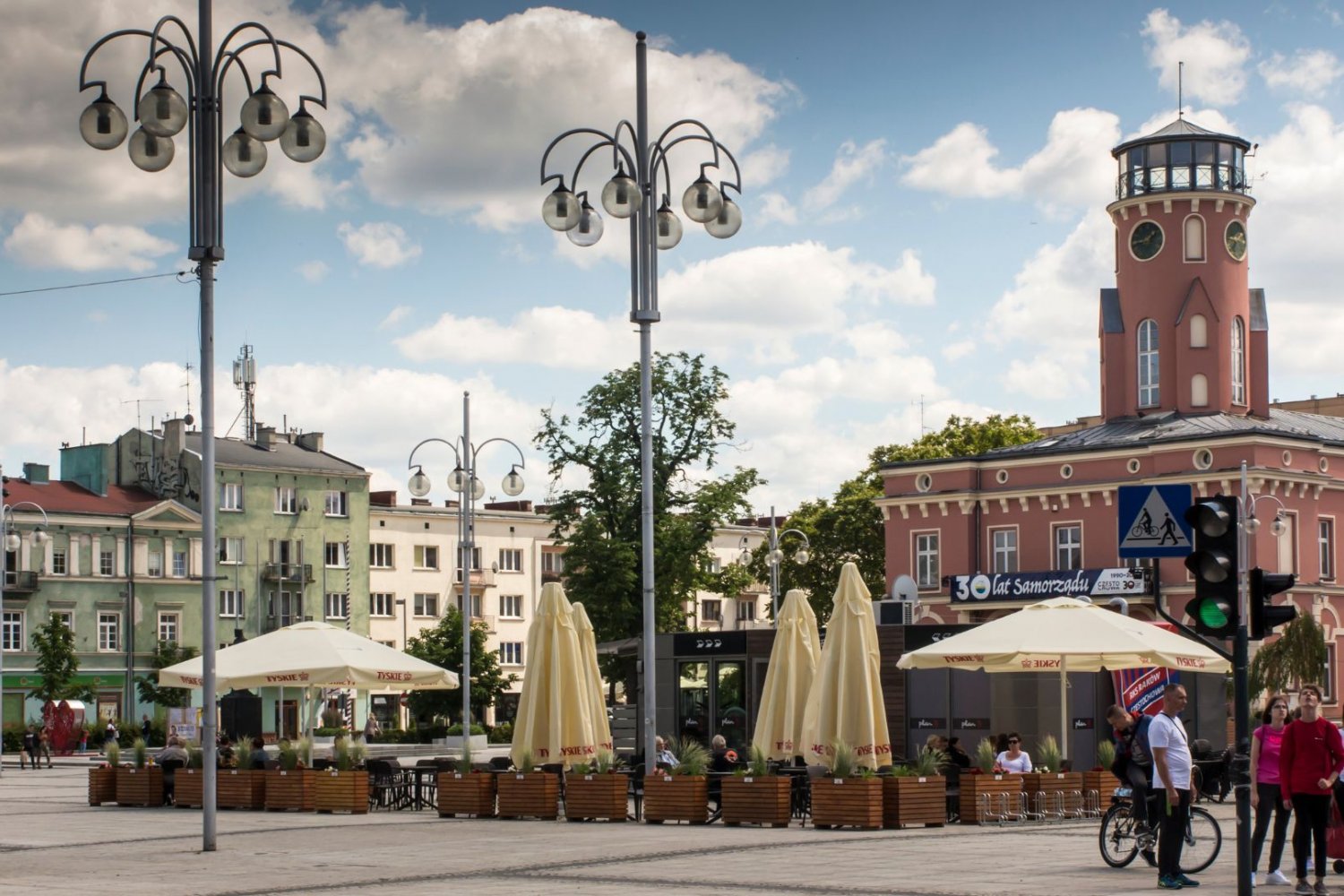 Rewolucja w centrach polskich miast. Betonoza przechodzi do historii. Plac władysława biegańskiego w Częstochowie.