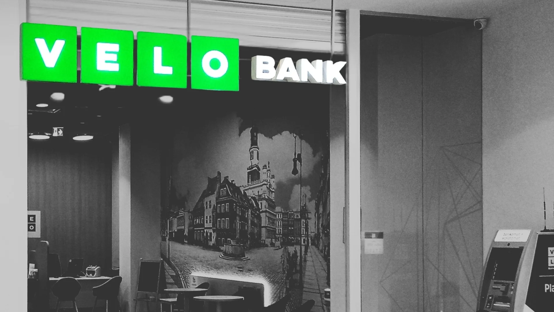 Trzęsienie ziemi w VeloBanku. Młody bank wyrzuca co piątego pracownika placówka Velo Banku