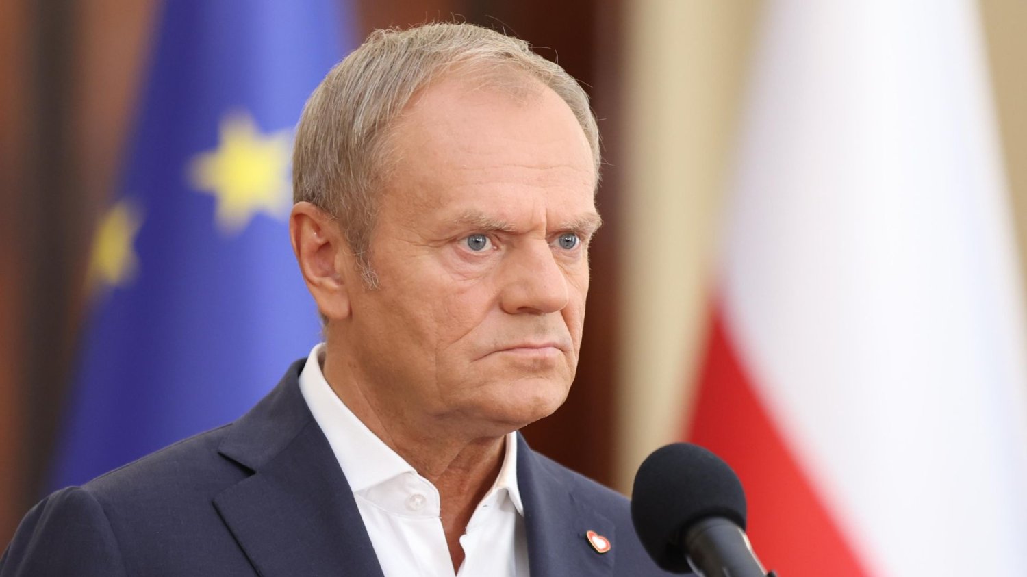 PAŻP składa wniosek do sądu. Z wsparciem Tuska będą walczyć z Pfizerem w Brukseli. Premier Donald Tusk. Spór z Pfizerem trwa. PAŻP walczy o pieniądze, rząd obiecuje pomoc.