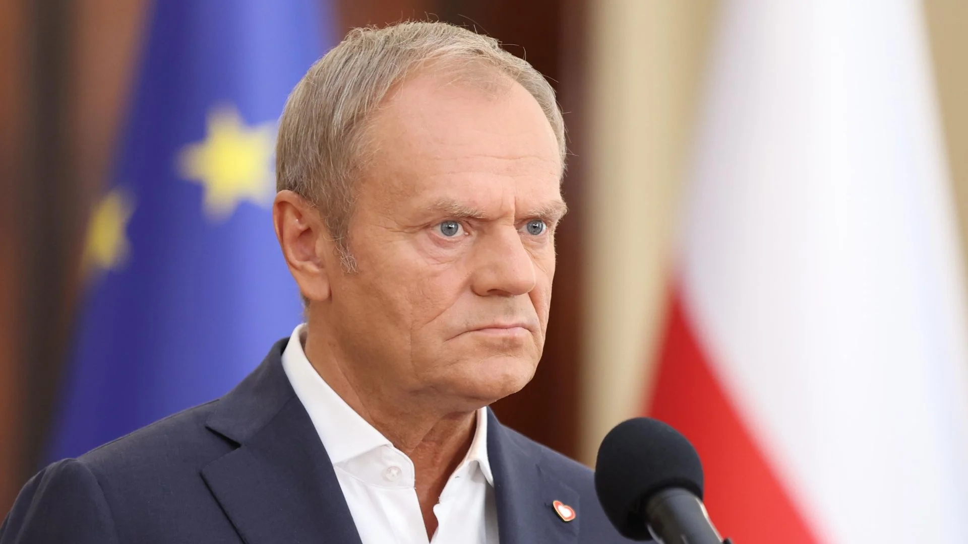 PAŻP składa wniosek do sądu. Z wsparciem Tuska będą walczyć z Pfizerem w Brukseli. Premier Donald Tusk. Spór z Pfizerem trwa. PAŻP walczy o pieniądze, rząd obiecuje pomoc.