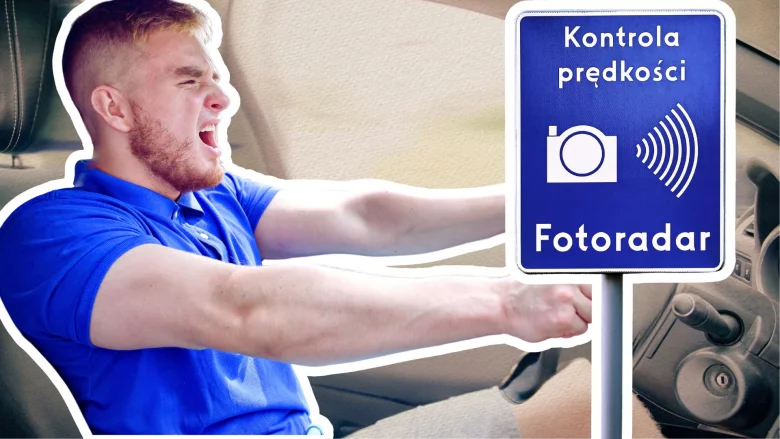 Wściekły kierowca i znak ostrzegający przed fotoradarem. Polski kierowca dostanie mandat, zagraniczny nie. Liczby obnażają system
