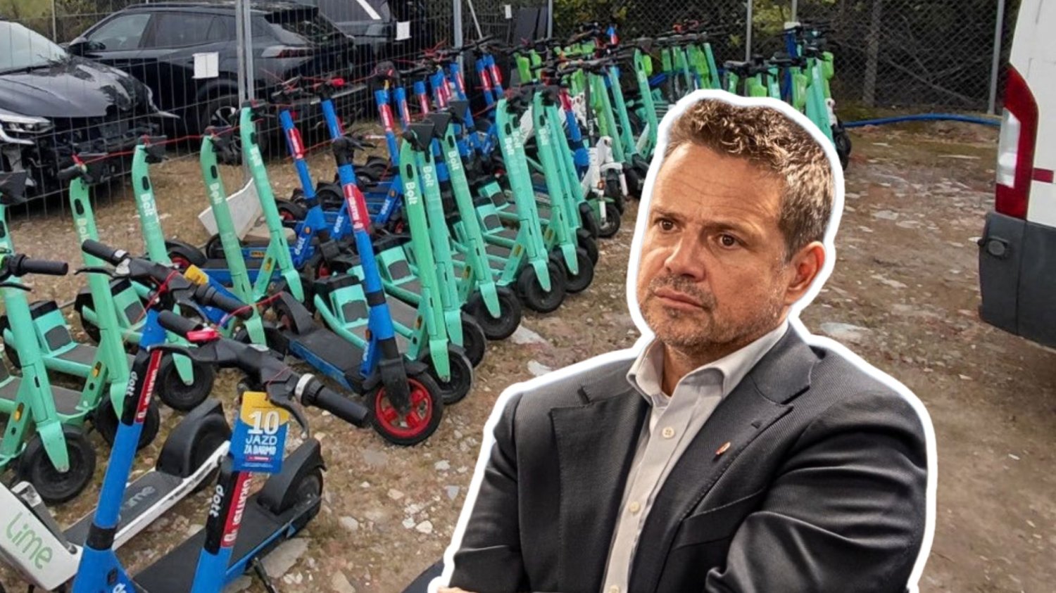 Trzaskowski mówi "dość". W kilka dni z ulic Warszawy zniknęło ponad 140 hulajnóg. Rafał Trzaskowski, w tle hulajnogi elektryczne.
