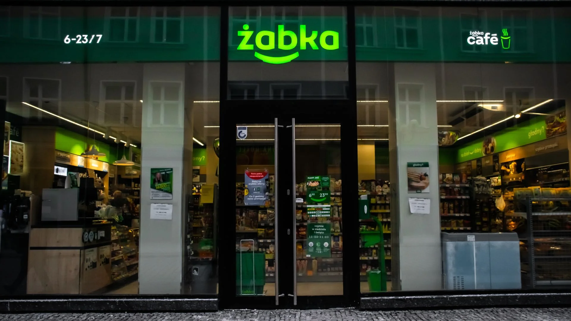 Harmonogram przejęcia Żabki. Miliardy na stole i widmo zniknięcia z giełdy