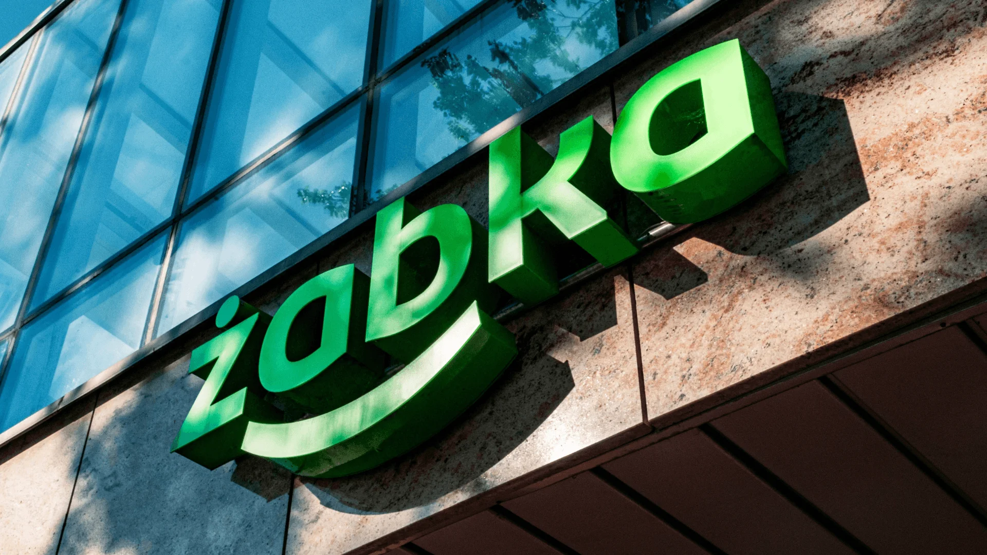 Kurs akcji Żabki rośnie. W tle istotny komunikat