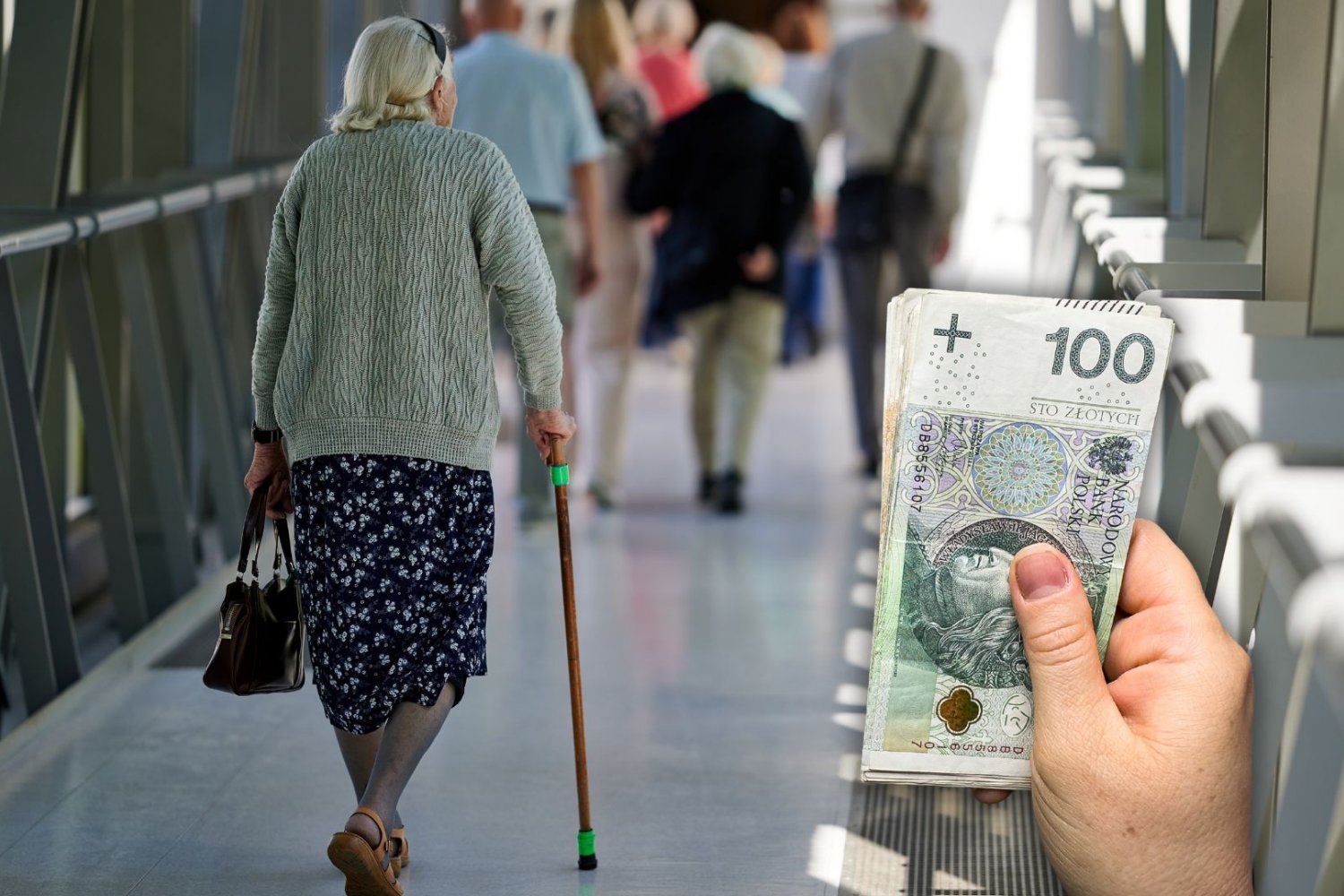 Waloryzacja emerytur i rent 2027. Rząd tnie podwyżki, a seniorzy liczą grosze. starsze osoby, pieniądze.