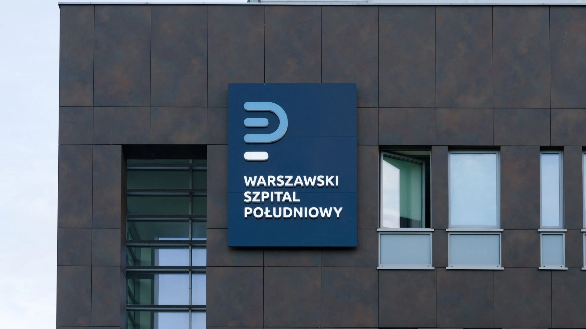 Szpital Południowy zlikwidował sale chorych. Łóżka zamienione na gabinety lekarzy