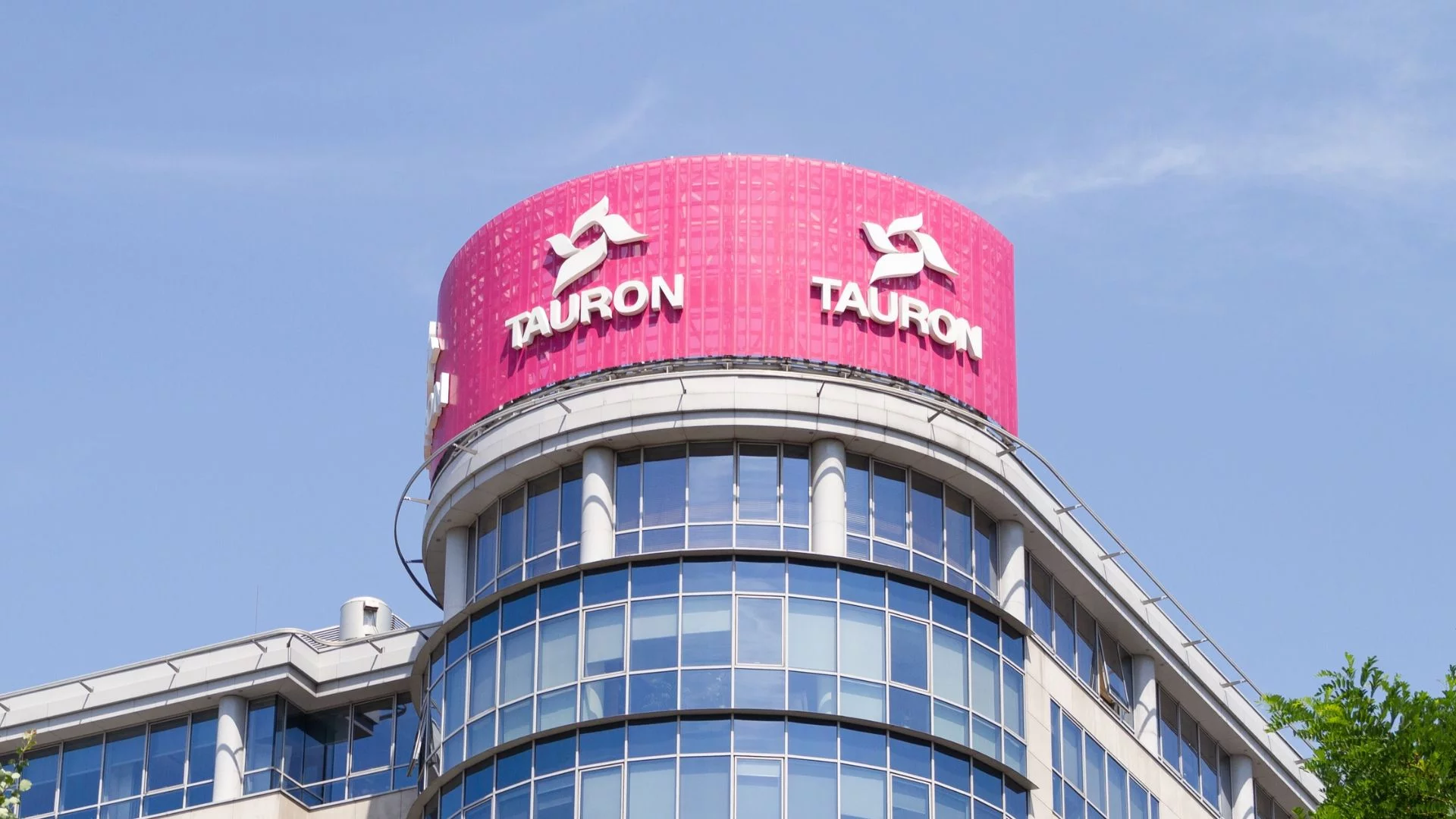 TAURON.
