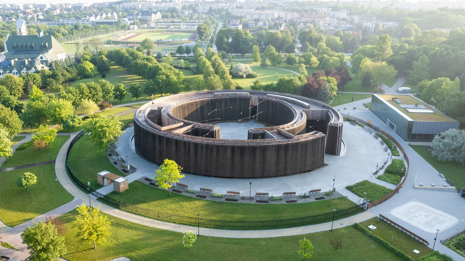 Tężnie solankowe należące do Dom Zdrojowego w Busku-Zdrój