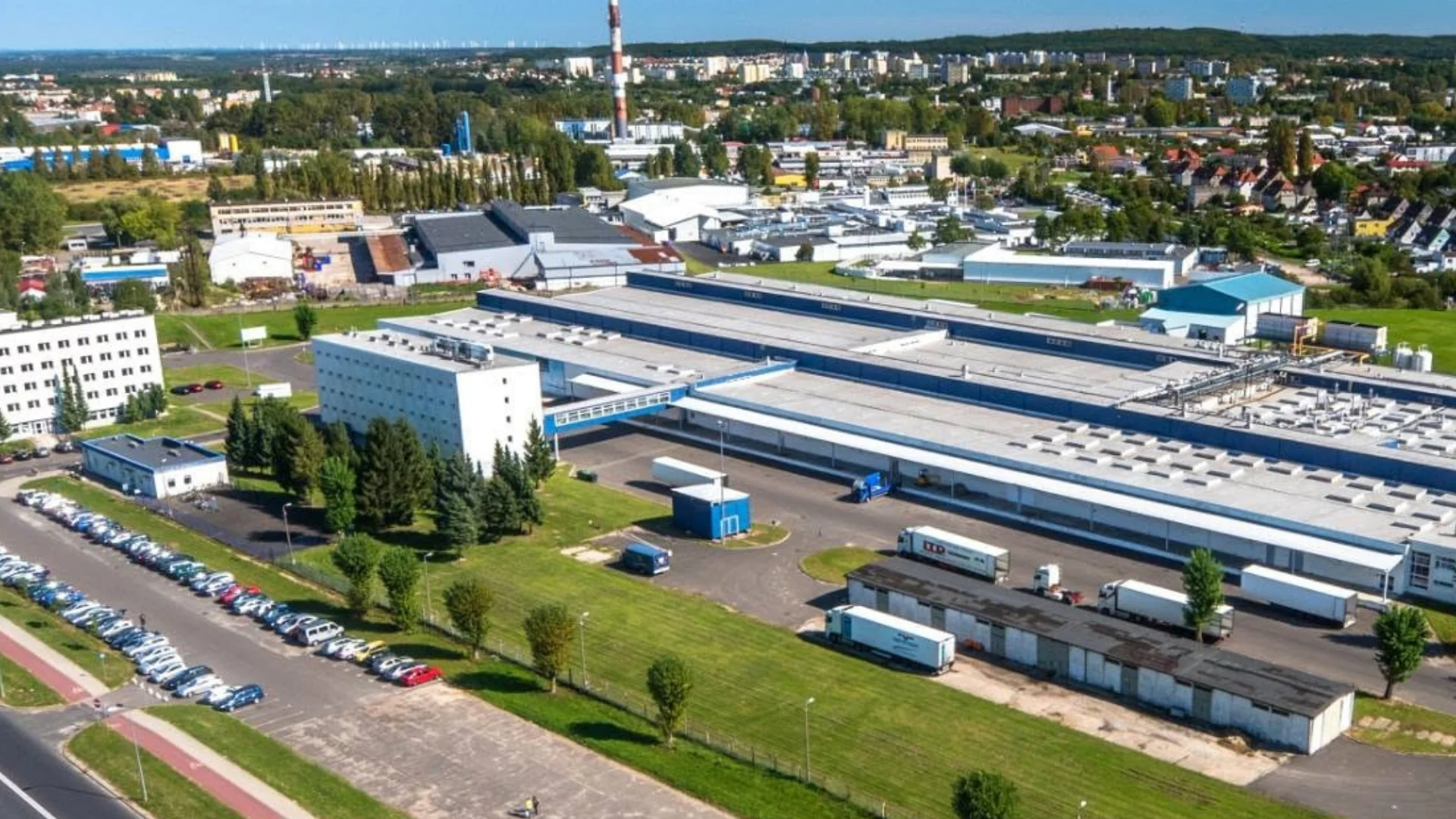 Widok z góry na magazyny firmy Espersen Poland w Koszalinie.