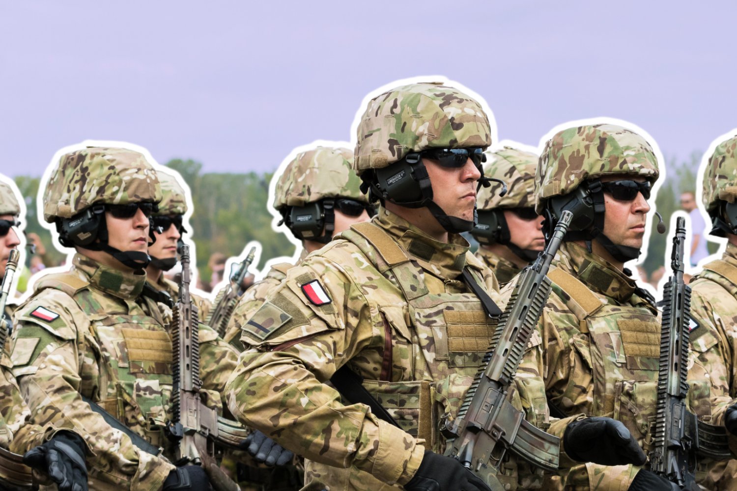 Polscy żołnierze podczas parady wojskowej w Warszawie.