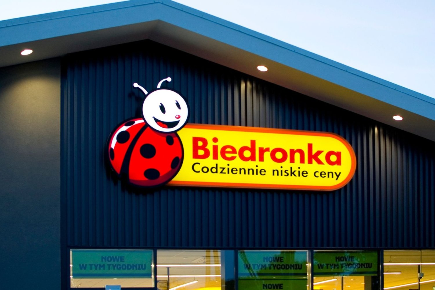 Logo sklepu Biedronka.