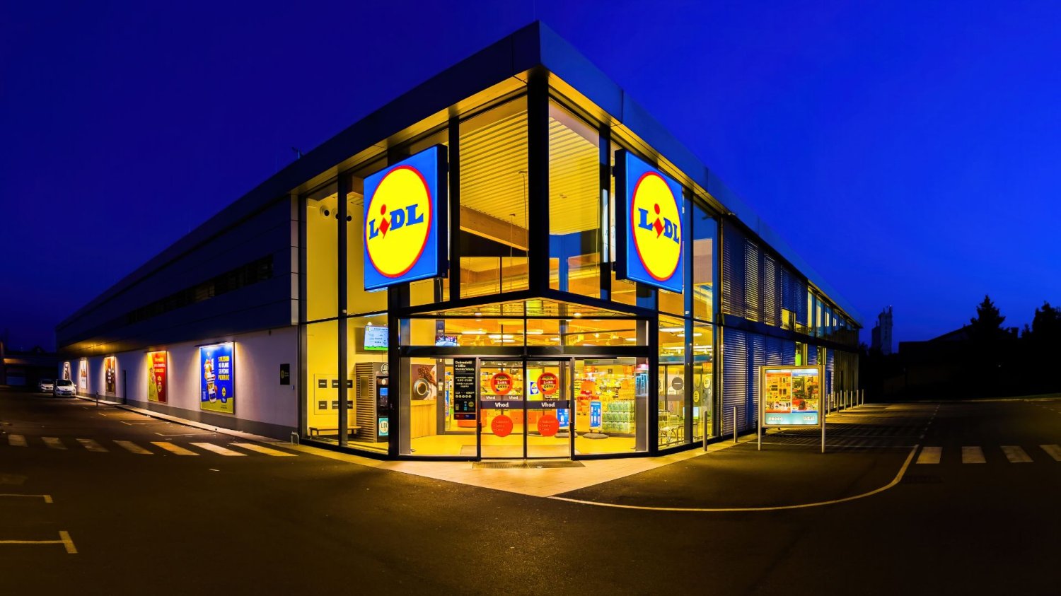 Lidl czynny całą dobę w wakacje. Zobacz, gdzie zrobisz zakupy o 3 w nocy. Sklep Lidl.