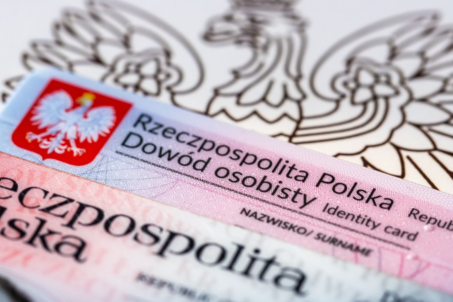 Zmiany w dowodach osobistych od 1 grudnia. Polacy długo na to czekali Polski dowód osobisty