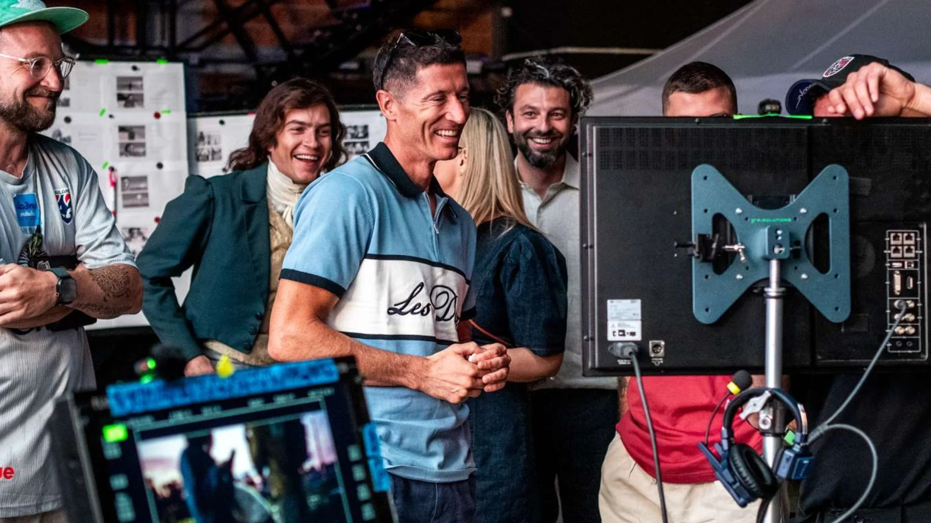 Robert Lewandowski na planie filmowym spotu reklamowego dla Polski.