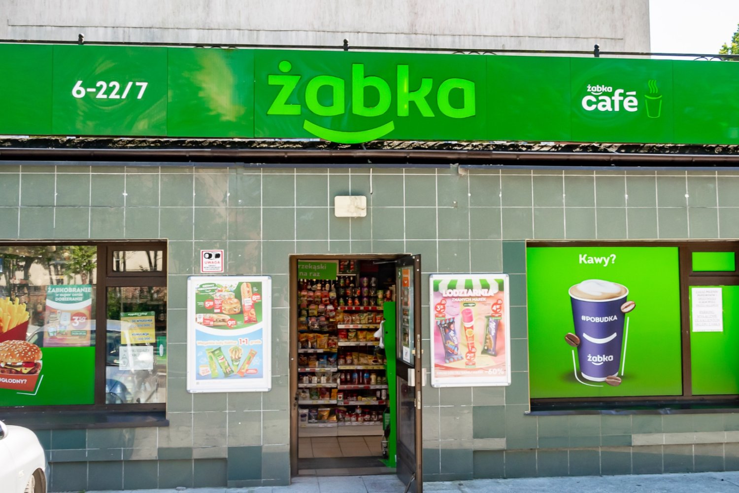 Żabka w Ustce.