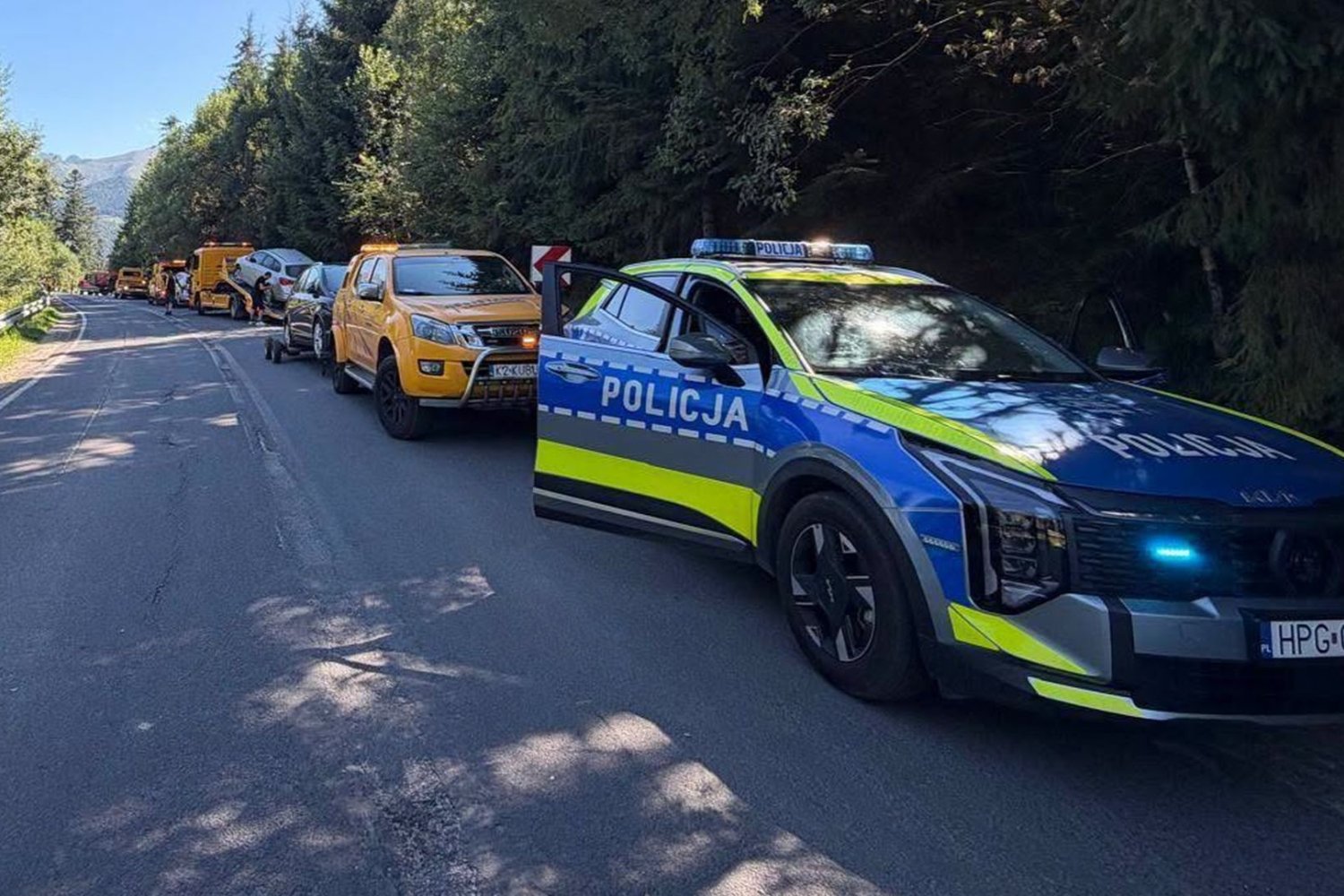 zakopiańska policja kontra parkujący na zakazie turyści