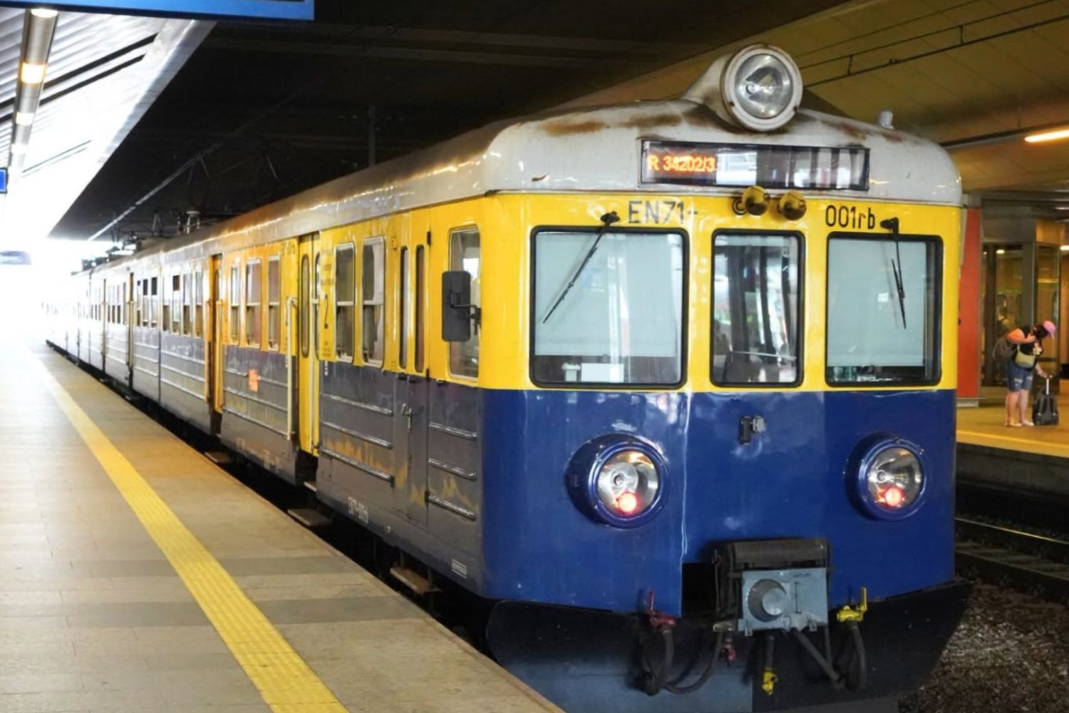 EN71-001.