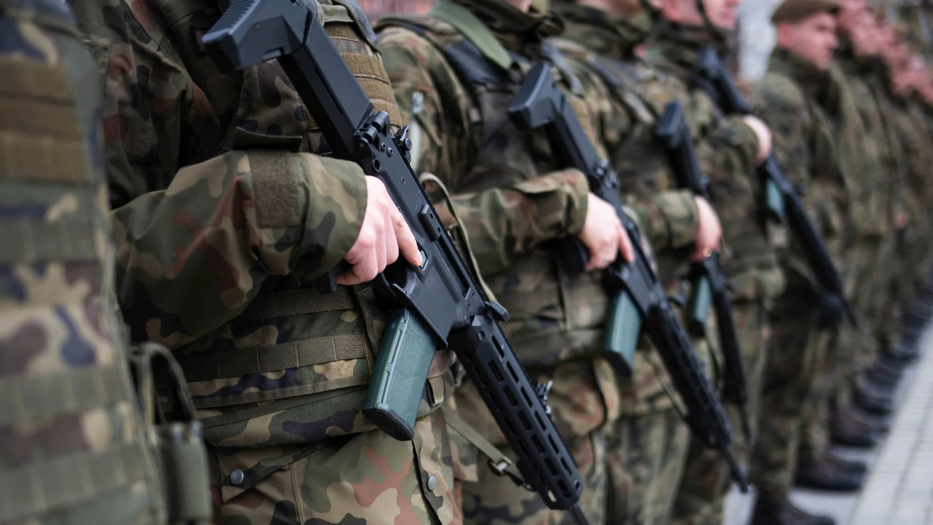 Miliardy NATO na drogi, tory i cyberbezpieczeństwo. Europa zyska miliony miejsc pracy